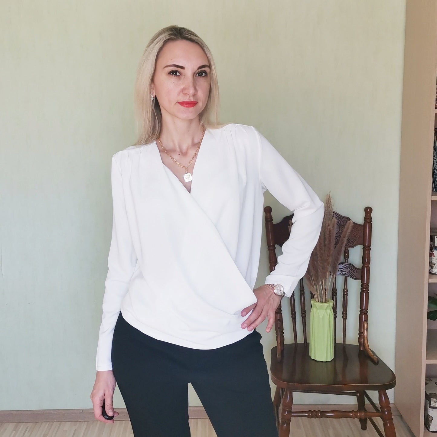 Women's Blouse Sexy Deep V-Neck Satin Shirts Casual Long Sleeve Solid Tops Shirt Female Autumn Fashion Vintage Streetwear