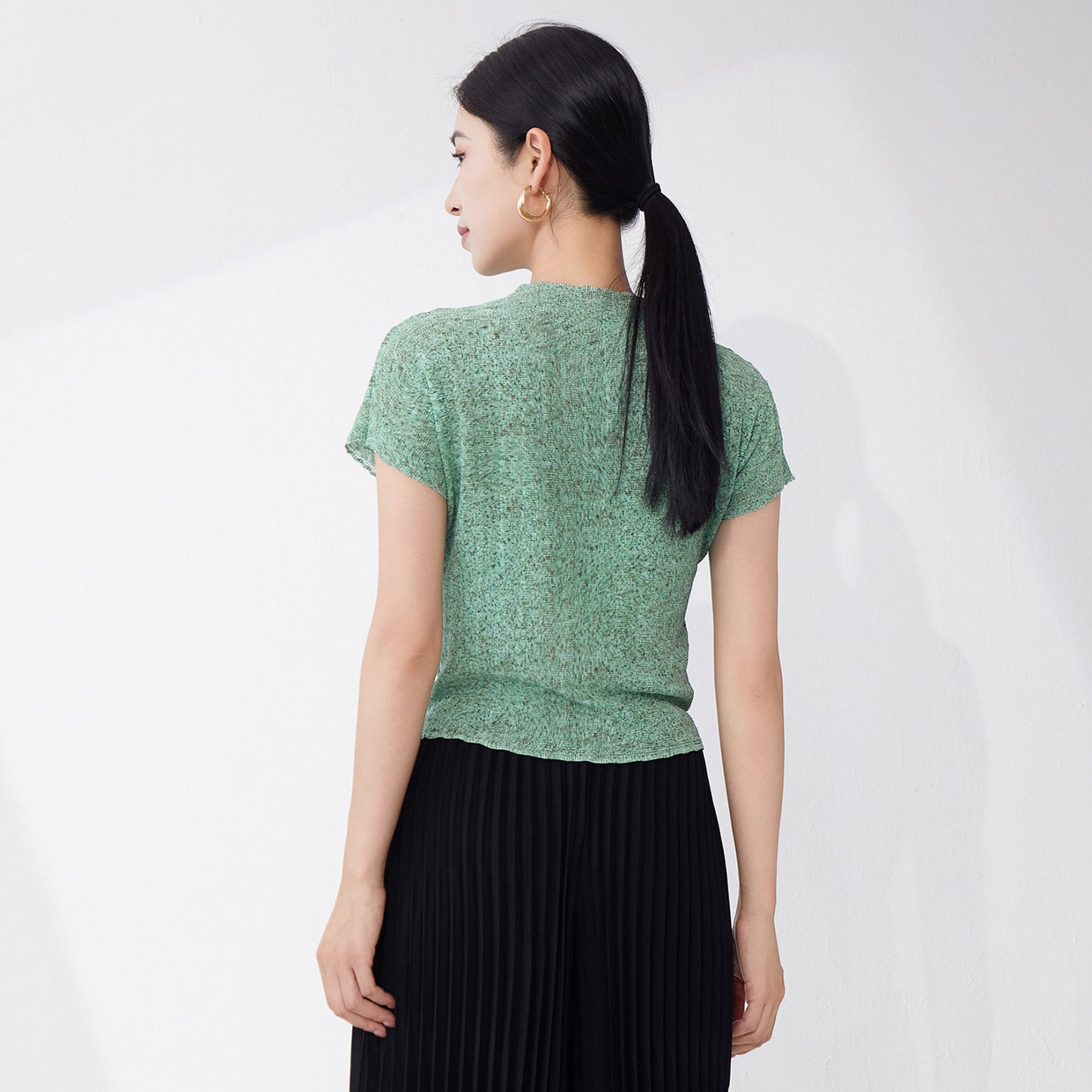 Pleated unique and beautiful t-shirt niche design sense fashionable age reduction loose meat cover commuting versatile short-sleeved top summer