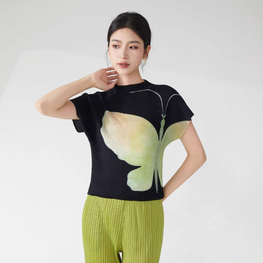 Hot-selling summer clothes women's new tops, loose design t-shirts, pleated short-sleeved T-shirts, one piece will be sent on behalf of others.