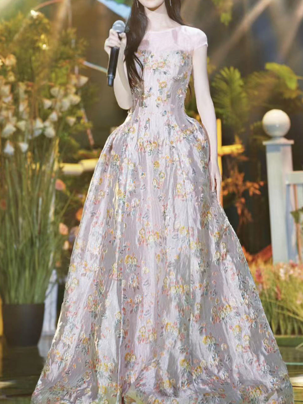 2025 In stock, Chen Yihan has the same princess dress on the run, high-end bride engagement robe dress, fairy dress.