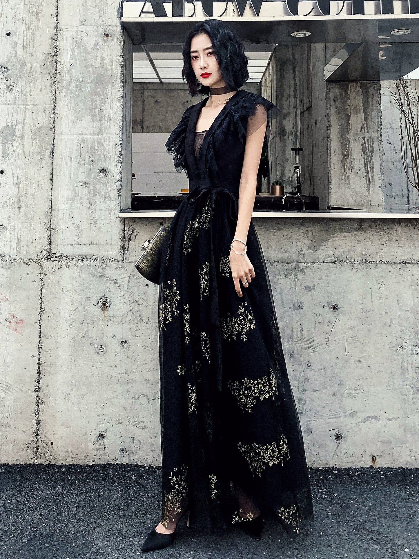 Black evening dress skirt women's high-end banquet temperament can usually be worn host noble, simple and generous long light luxury
