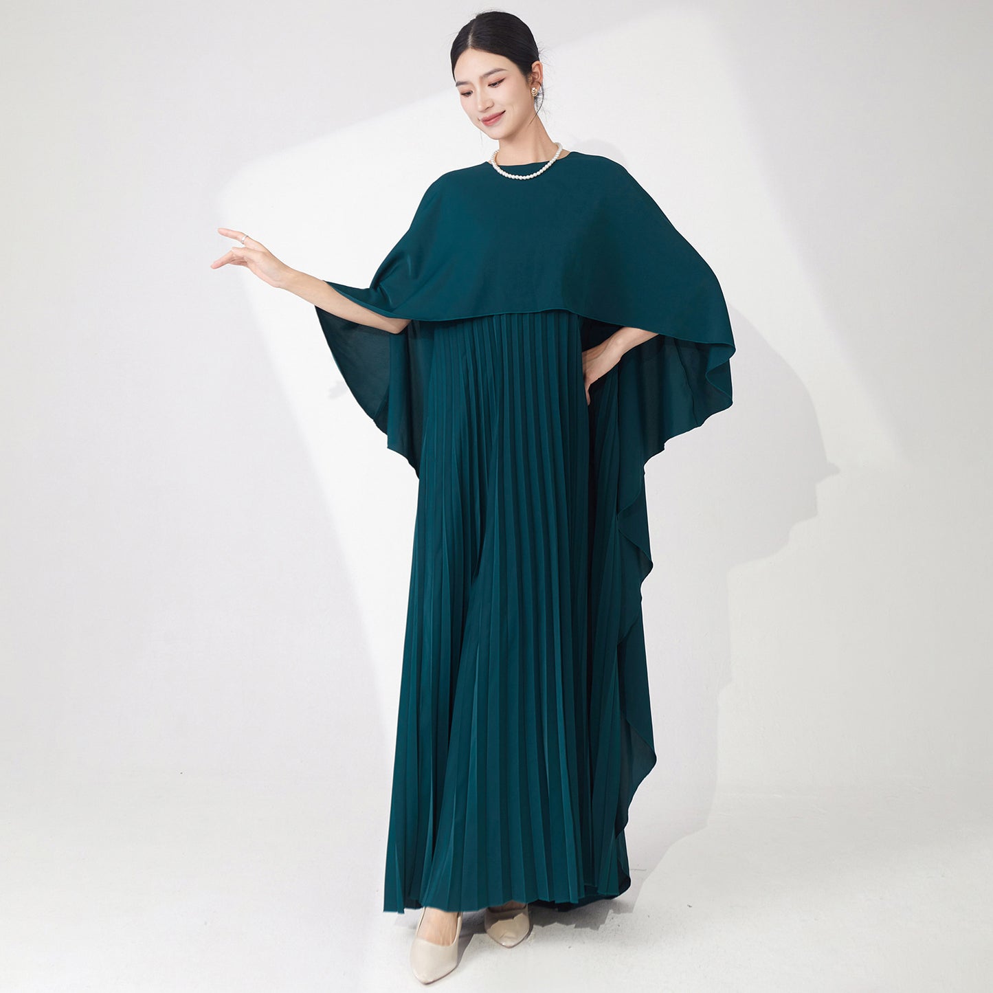 generous and decent skirt, high sense loose large size irregular temperament elegant dress dress