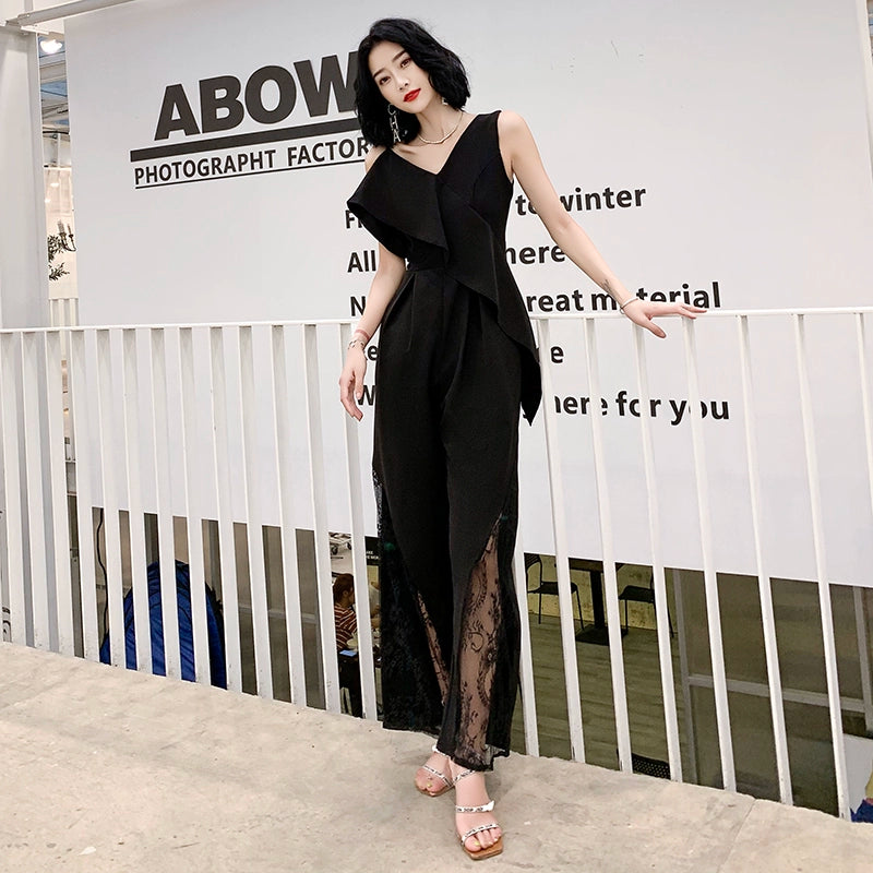 Black small evening dress dress, women's banquet temperament is noble, elegant and thin, and the queen can usually wear suspenders in autumn.