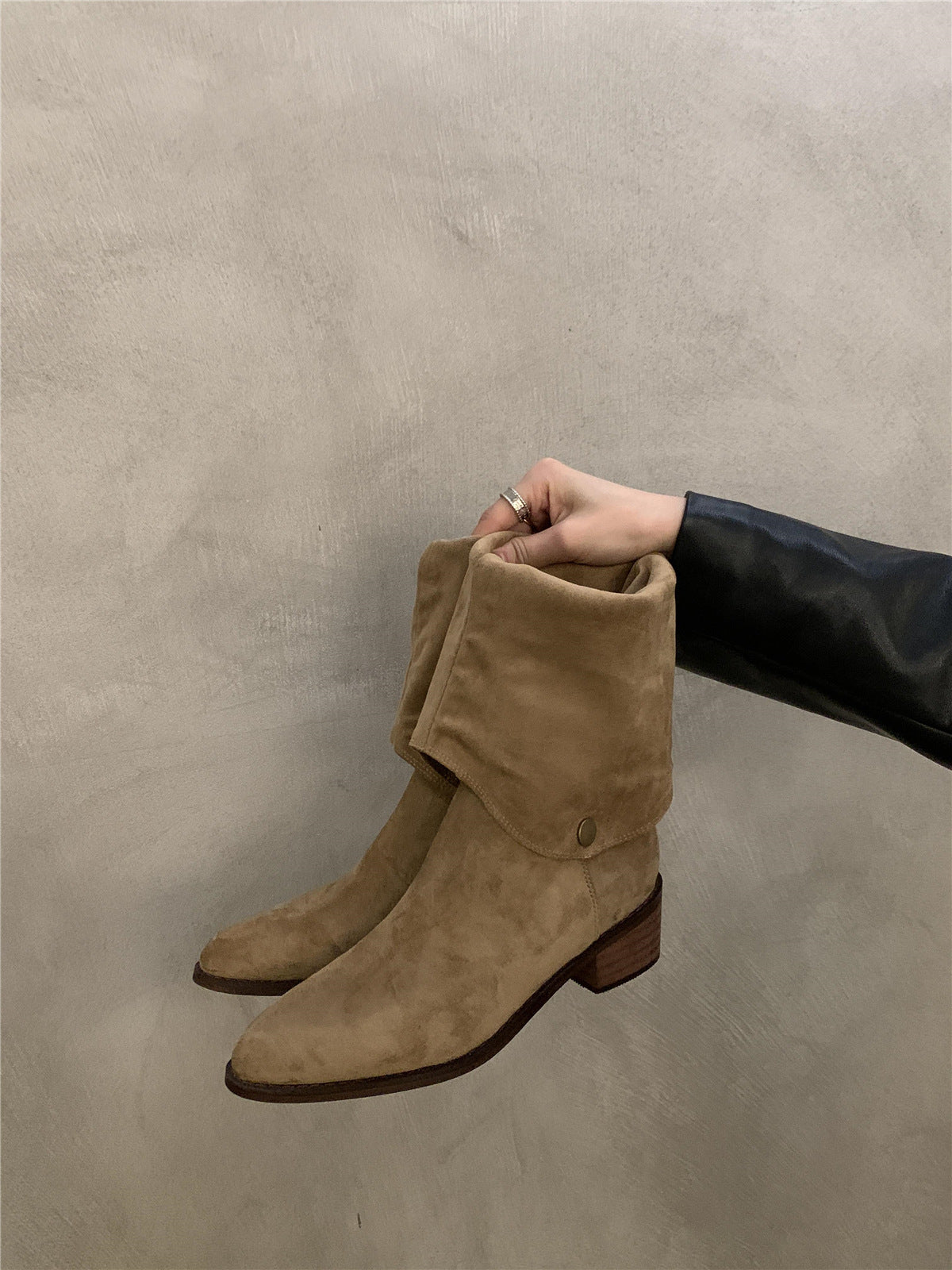 2025 Frosted suede two-wear stacking boots, new outdoor western cowboy boots V-mouth long knight boots in autumn and winter popular