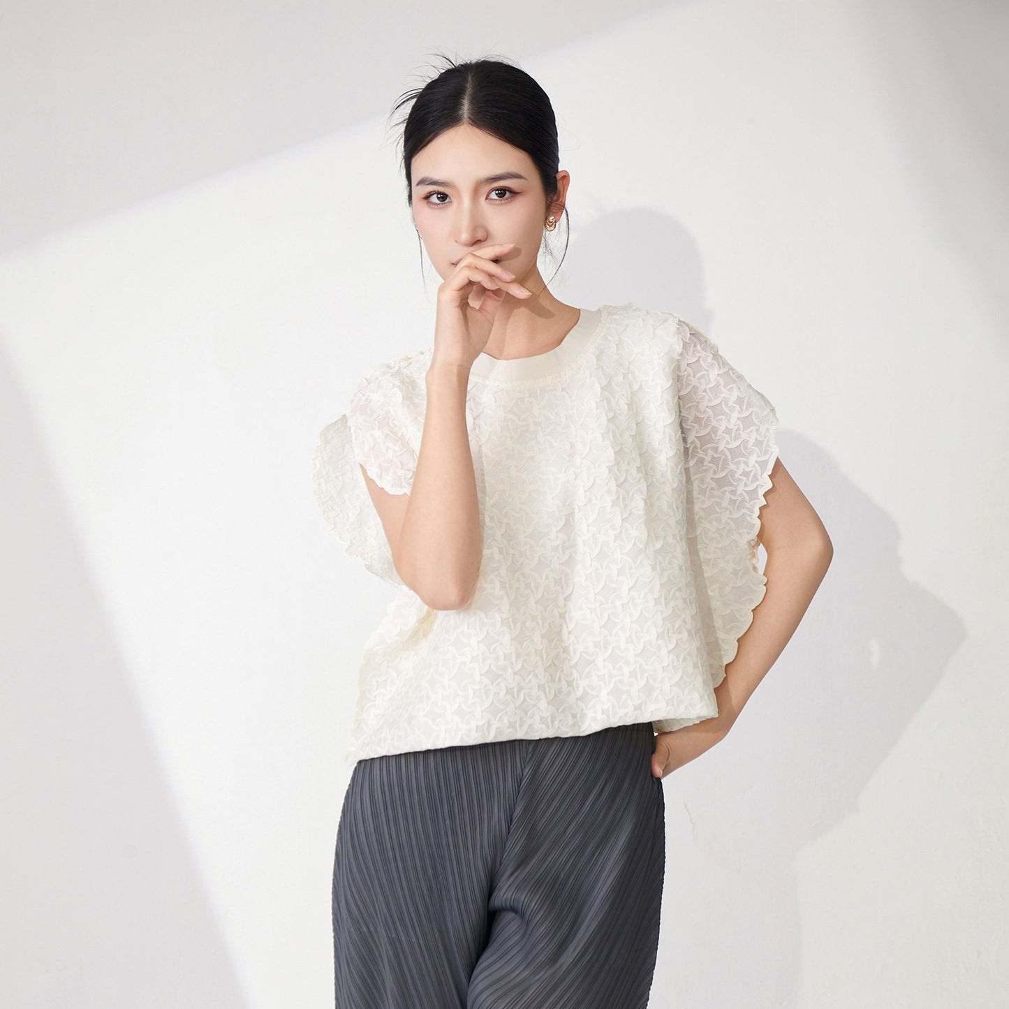 Pleated temperament top women's summer high-end round neck loose meat covering handmade pleated pullover versatile short-sleeved T-shirt