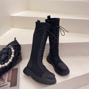 2025 Internet celebrity boots thick sole heightening women's popular autumn and winter new retro travel temperament wear