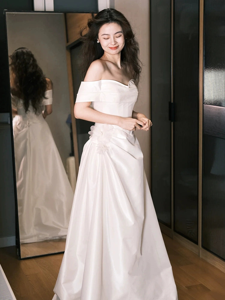 White satin one-word shoulder evening dress women's new high-end texture engagement high-end light luxury niche dress