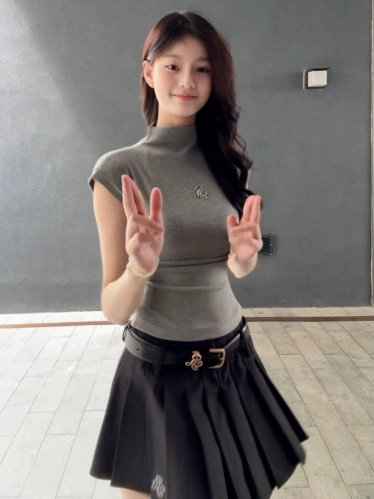 Korean version of high-end semi-turtleneck gray short-sleeved t-shirt women's summer new thin spice jk suit skirt two-piece set