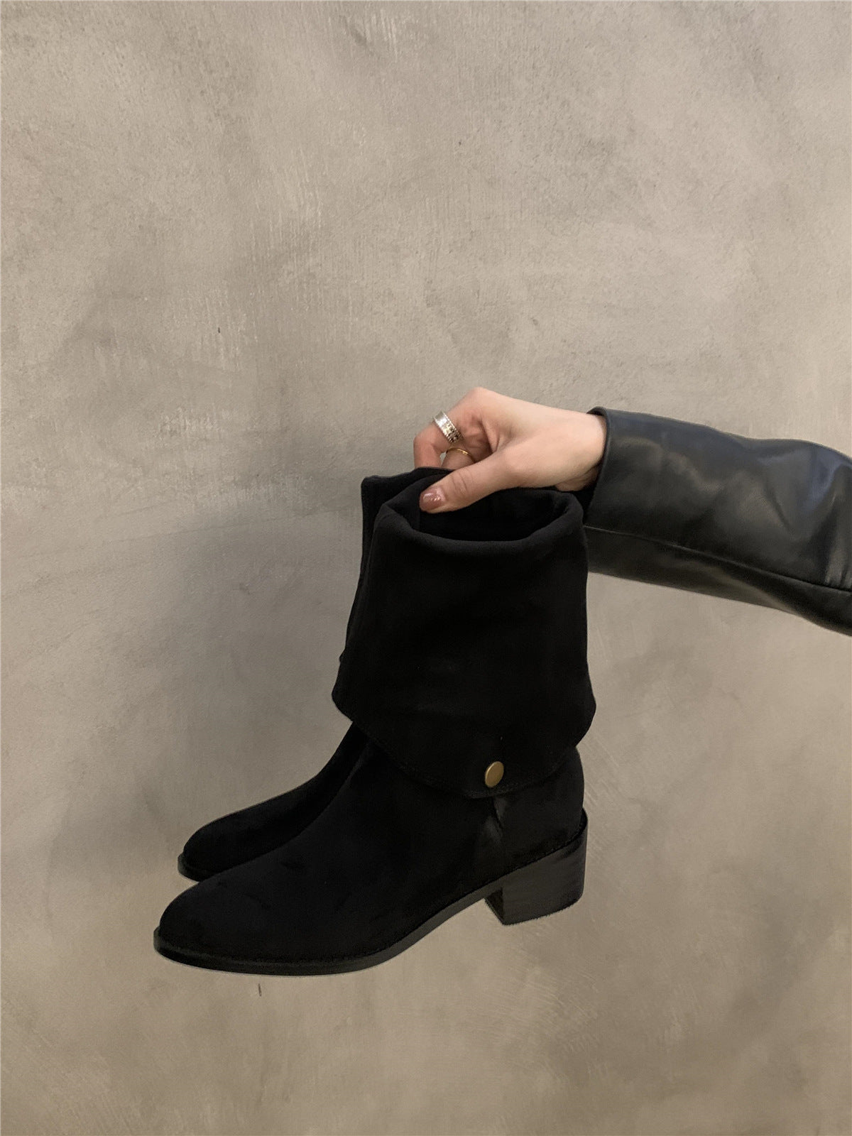 2025 Frosted suede two-wear stacking boots, new outdoor western cowboy boots V-mouth long knight boots in autumn and winter popular