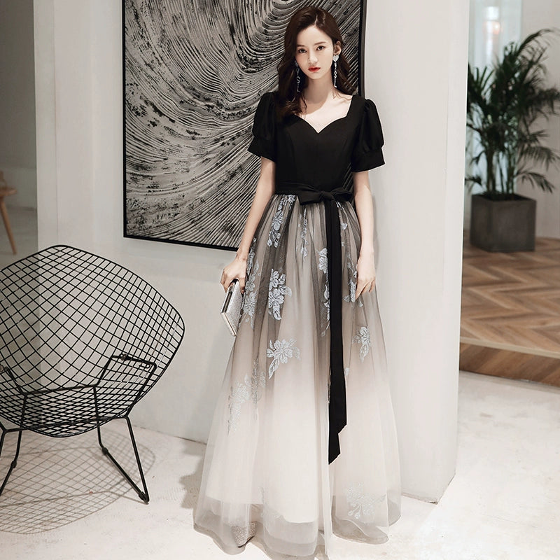 Black evening dress skirt women's high-end banquet temperament can usually be worn host noble, simple and generous long light luxury