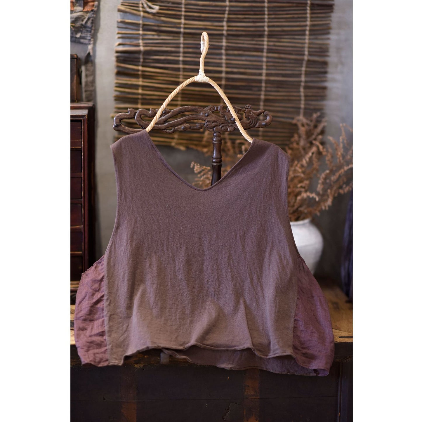 2025 22/6 Nanfeng, simple literary knitted splicing ramie V-neck pullover sleeveless vest loose small vest