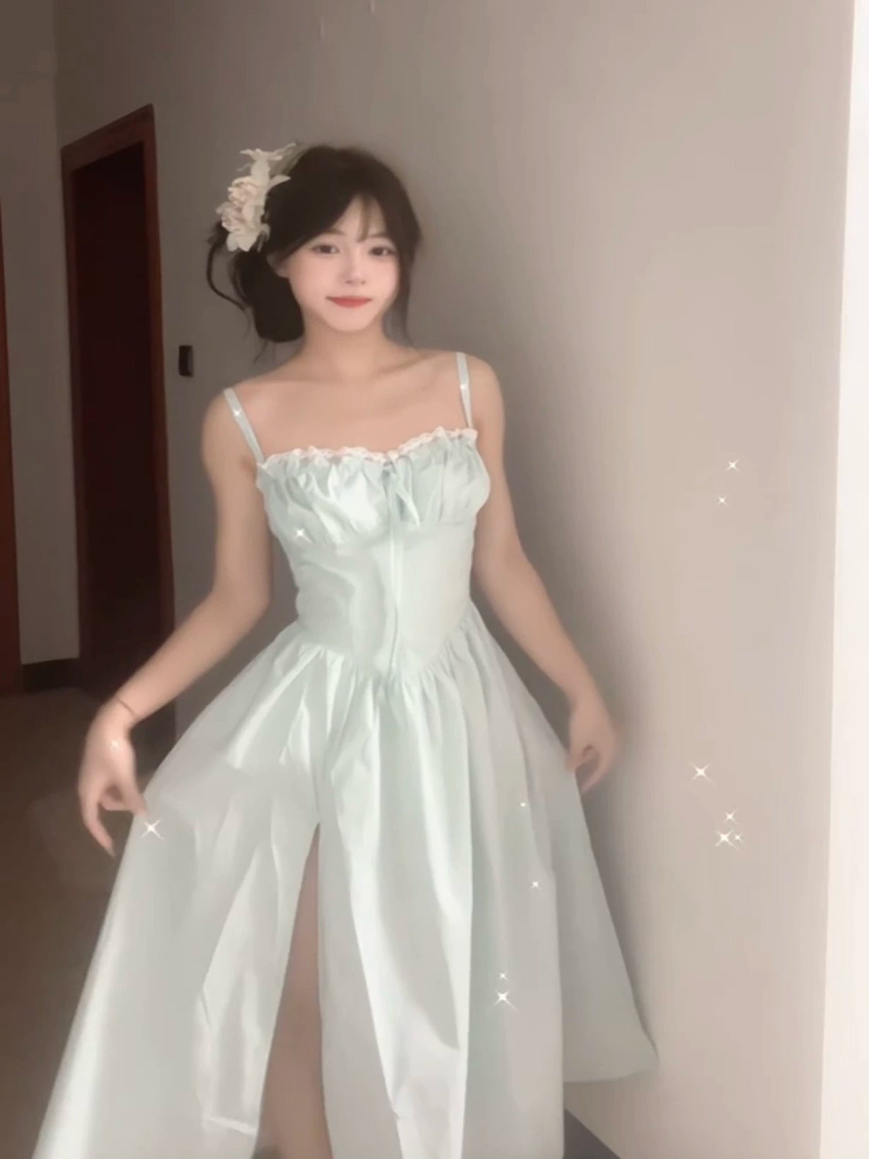 "Mint Mambo" ins wind summer seaside vacation wind A-word skirt dating super fairy suspender strap long dress women