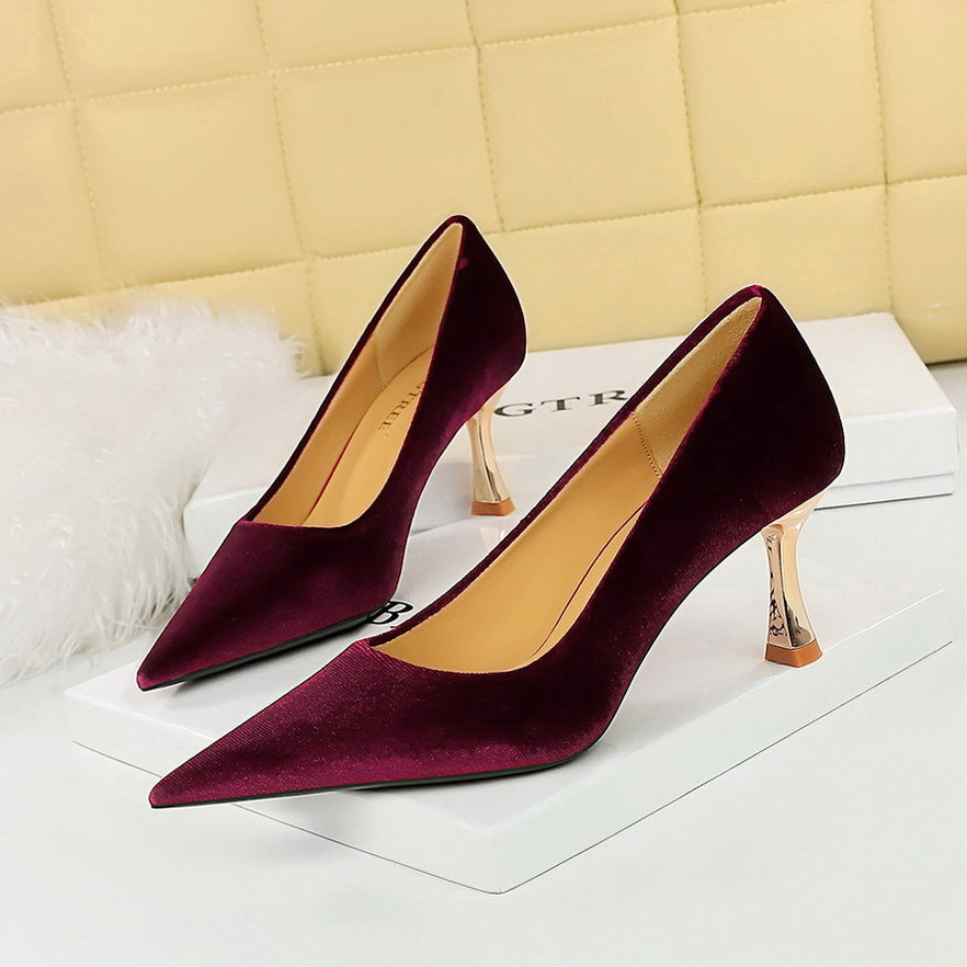 1818-2 2025 style fashionable simple banquet high heels metal heel high heel Xishi suede shallow mouth pointed single shoes