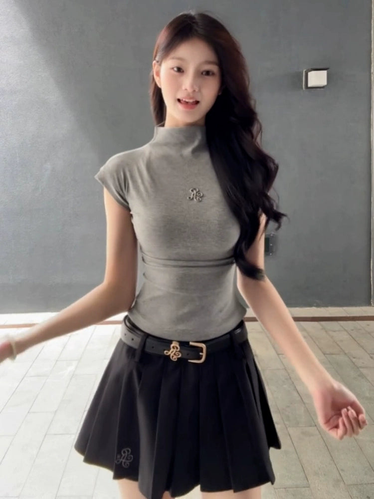 Korean version of high-end semi-turtleneck gray short-sleeved t-shirt women's summer new thin spice jk suit skirt two-piece set