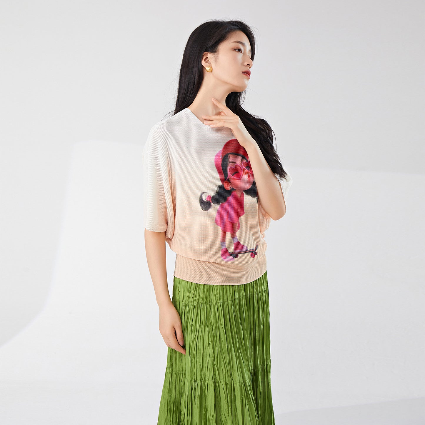 2025 Gradual change t-shirt loose women's bat sleeves round neck loose pullover summer new commuter versatile top