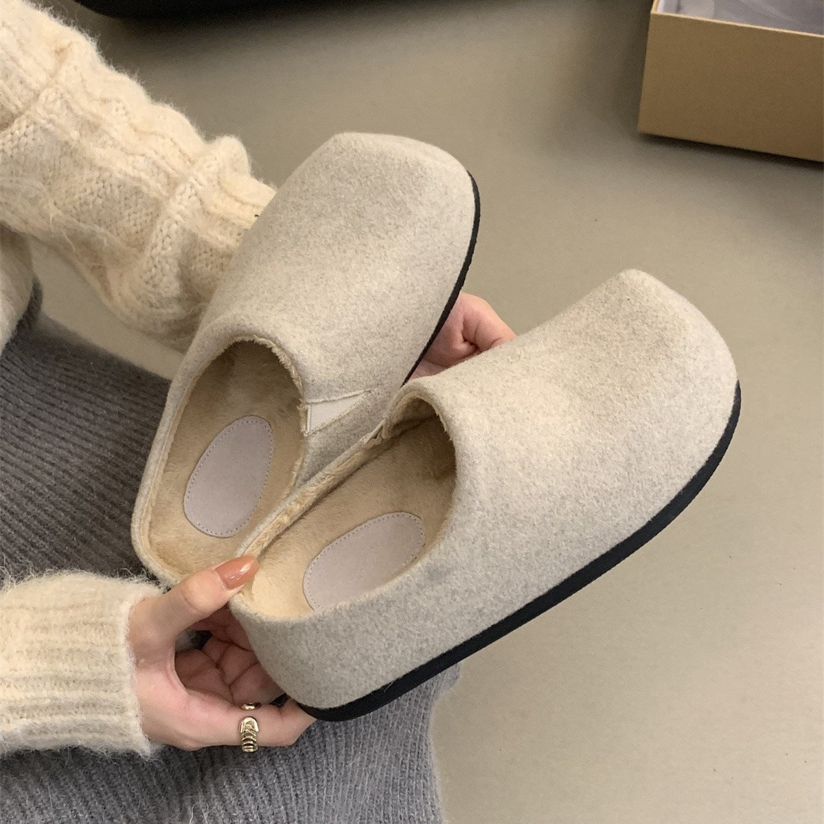 2025 Height-increasing thick-soled bag head half slippers women's popular new Internet celebrity muffin fluffy slippers women wear muller shoes