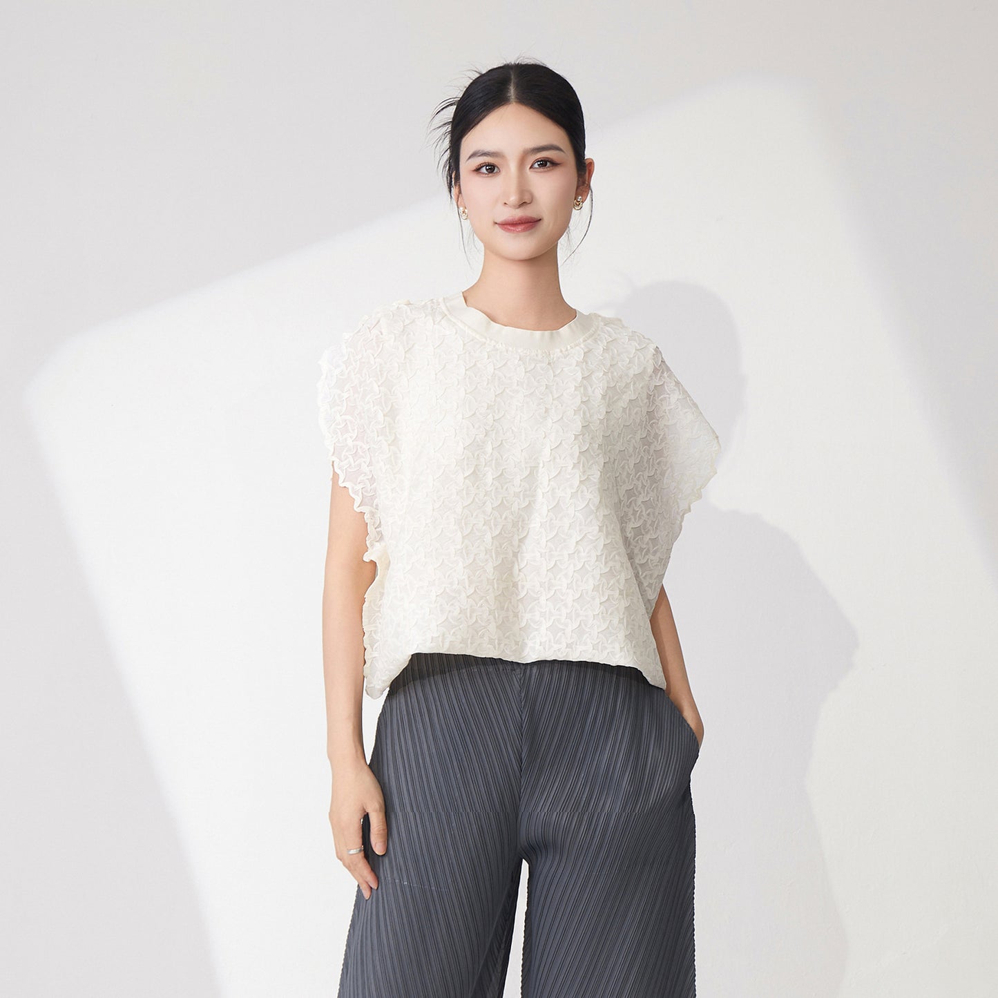 Pleated temperament top women's summer high-end round neck loose meat covering handmade pleated pullover versatile short-sleeved T-shirt