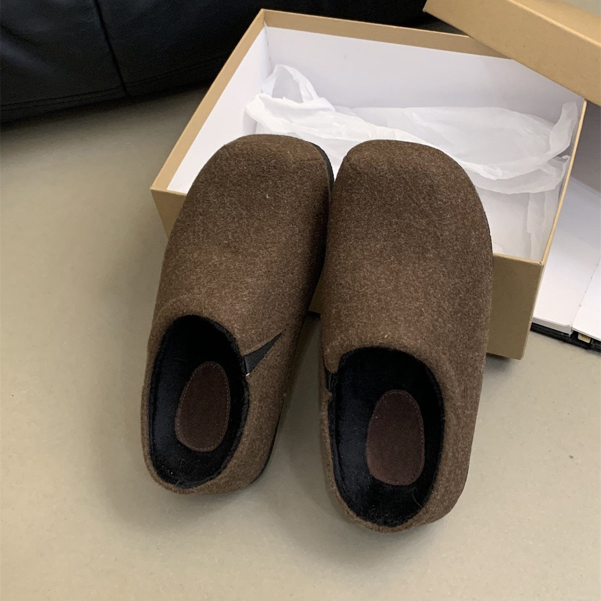 2025 Height-increasing thick-soled bag head half slippers women's popular new Internet celebrity muffin fluffy slippers women wear muller shoes