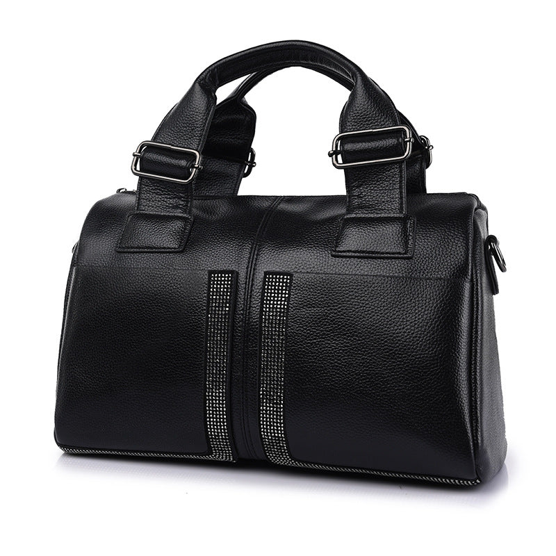 2025 handbag fashion temperament shoulder bag women's trend soft leather large-capacity pillow bag commuter women's tote bag