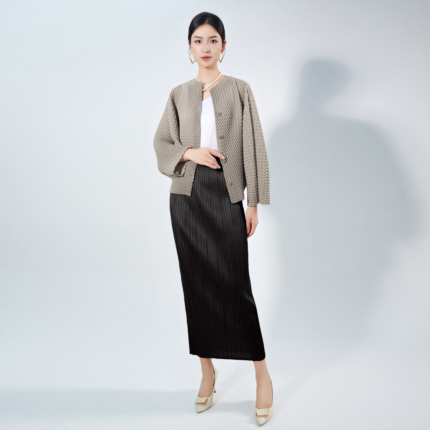 skirt, medium and long, high waist spring and summer drape solid color, high-end Popular style versatile pleated hip skirt looks thin