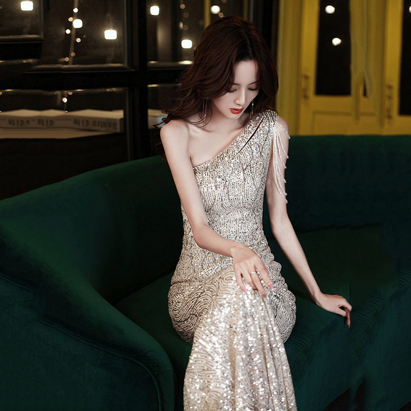 Sequined fishtail evening dress dress women's 2025 new temperament long shoulder tassel sexy host banquet dress
