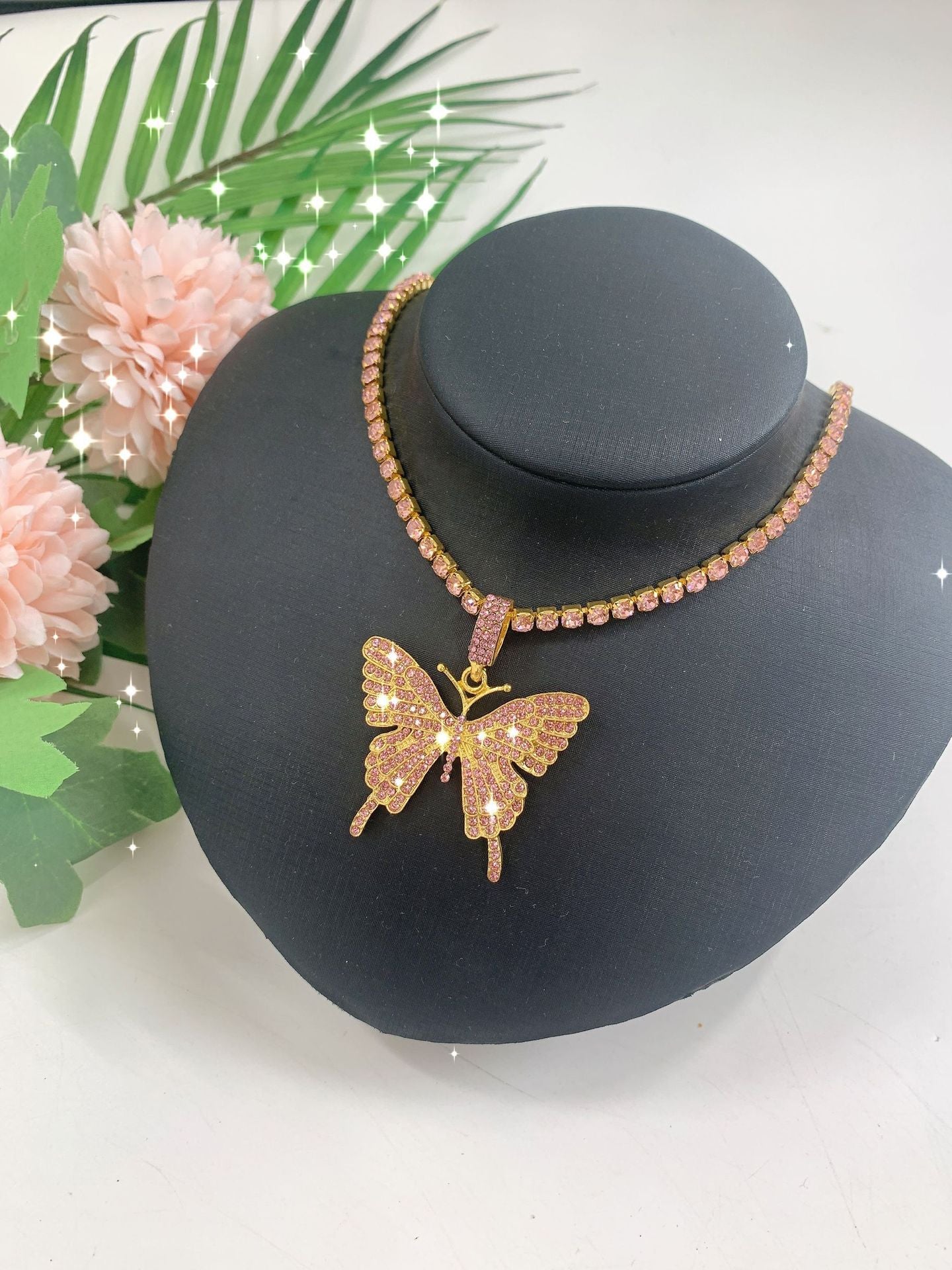 2025 Popular, ins Popular trade 2020 New big butterfly pendant single row diamond rhinestone bright diamond necklace neck chain fb1035