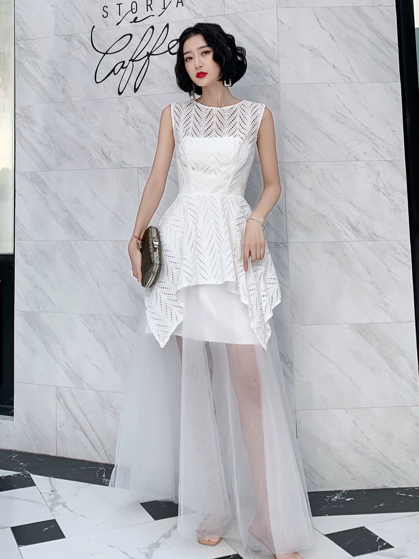 Small white evening dress skirt women can usually wear banquet temperament celebrity light luxury long style simple generous high sense autumn