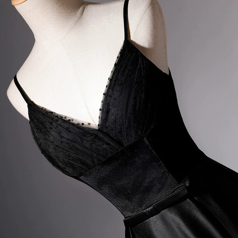 2025 High-end temperament evening dress women's new thin banquet dress red carpet catwalk host trailing performance dress