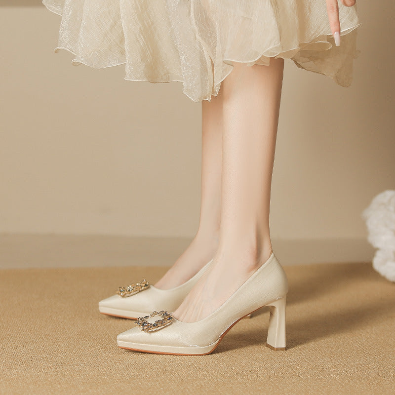 2025 8066-6 burgundy satin Xiuhe shoes square buckle pointed thick heel high heels not tired feet temperament single shoes women