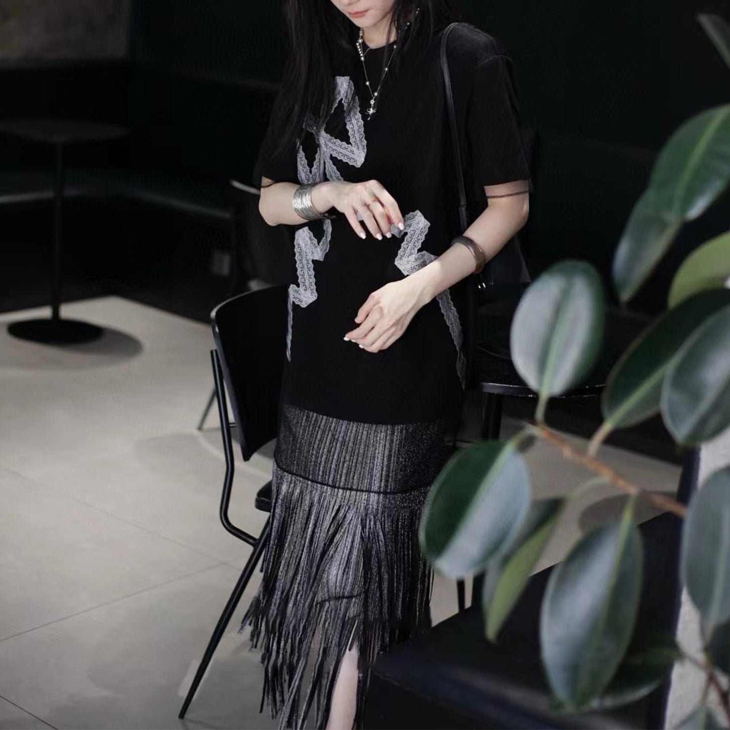 Hot Sale Skirt Women's Skinny Straight Skirt High Sense Bronzing Internet celebrity bloggers recommend pleated fringed hip skirt