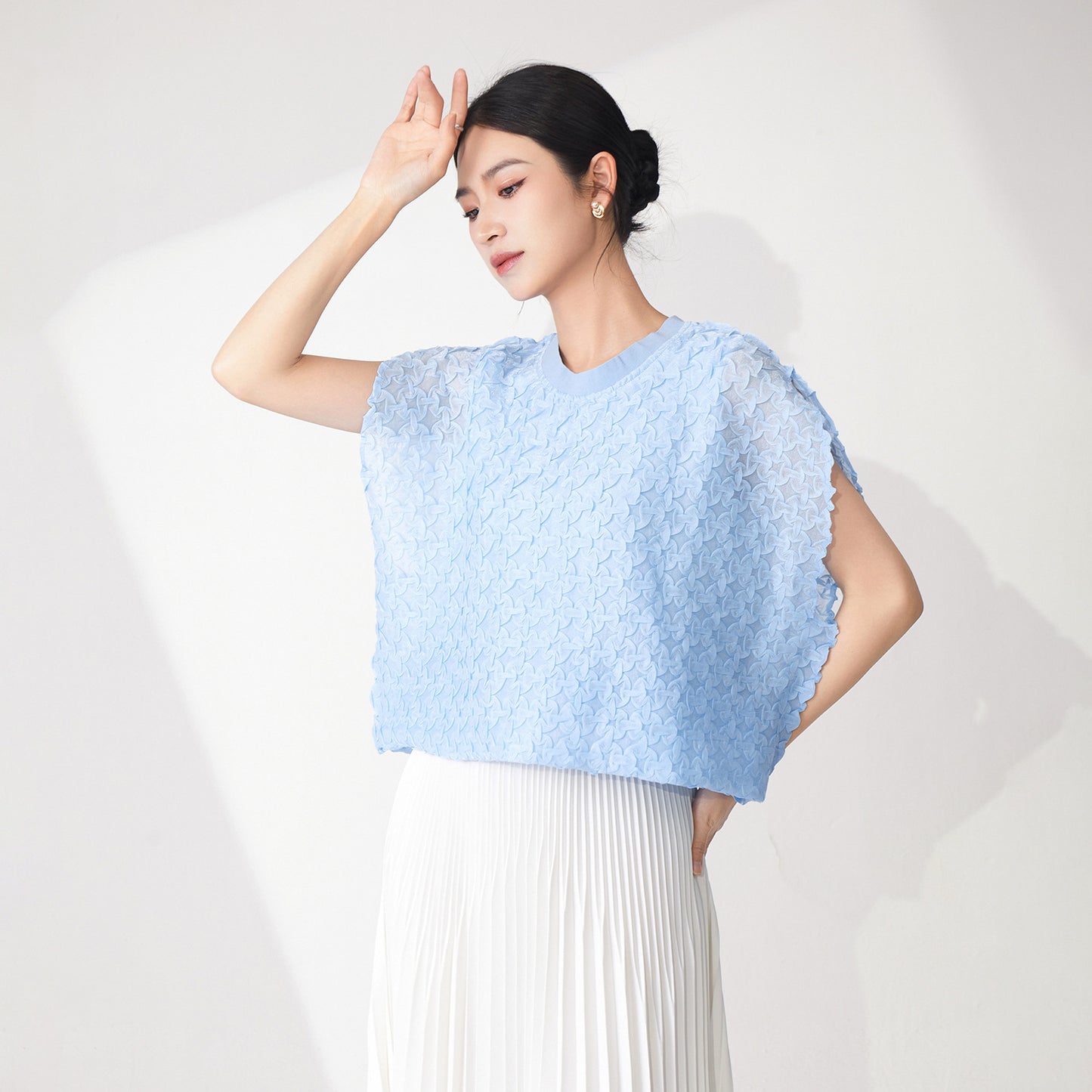 Pleated temperament top women's summer high-end round neck loose meat covering handmade pleated pullover versatile short-sleeved T-shirt