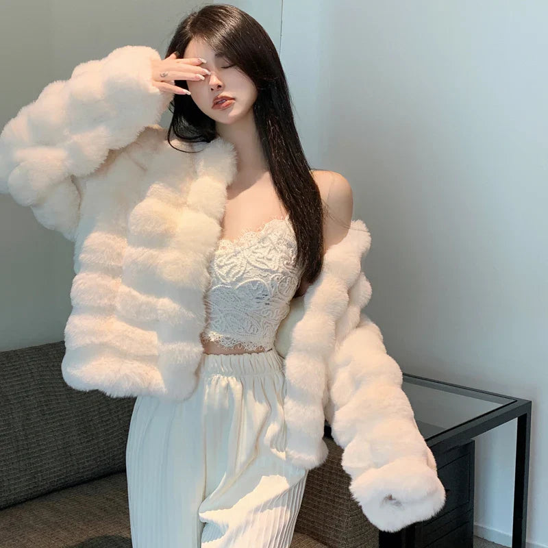 maoxiangshop Winter Fashion Faux Fur Coat Women Korea Fashion Warm Feather Coats Cardigan Short Outercoat Lady Party Elegant Outfits New