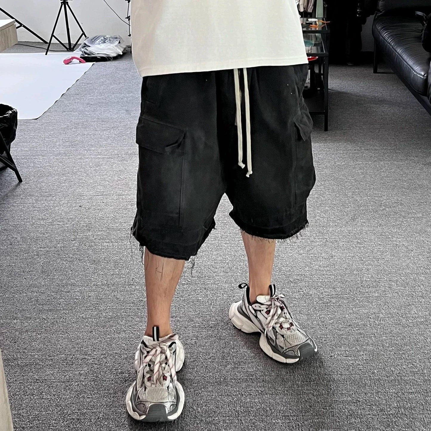 maoxiangshop Style Ribbons Streetwear Multi-pockets Cargo Short for Men Elastic Waist Wide Leg Baggy Jeans Knee Length Pants Loose Overall