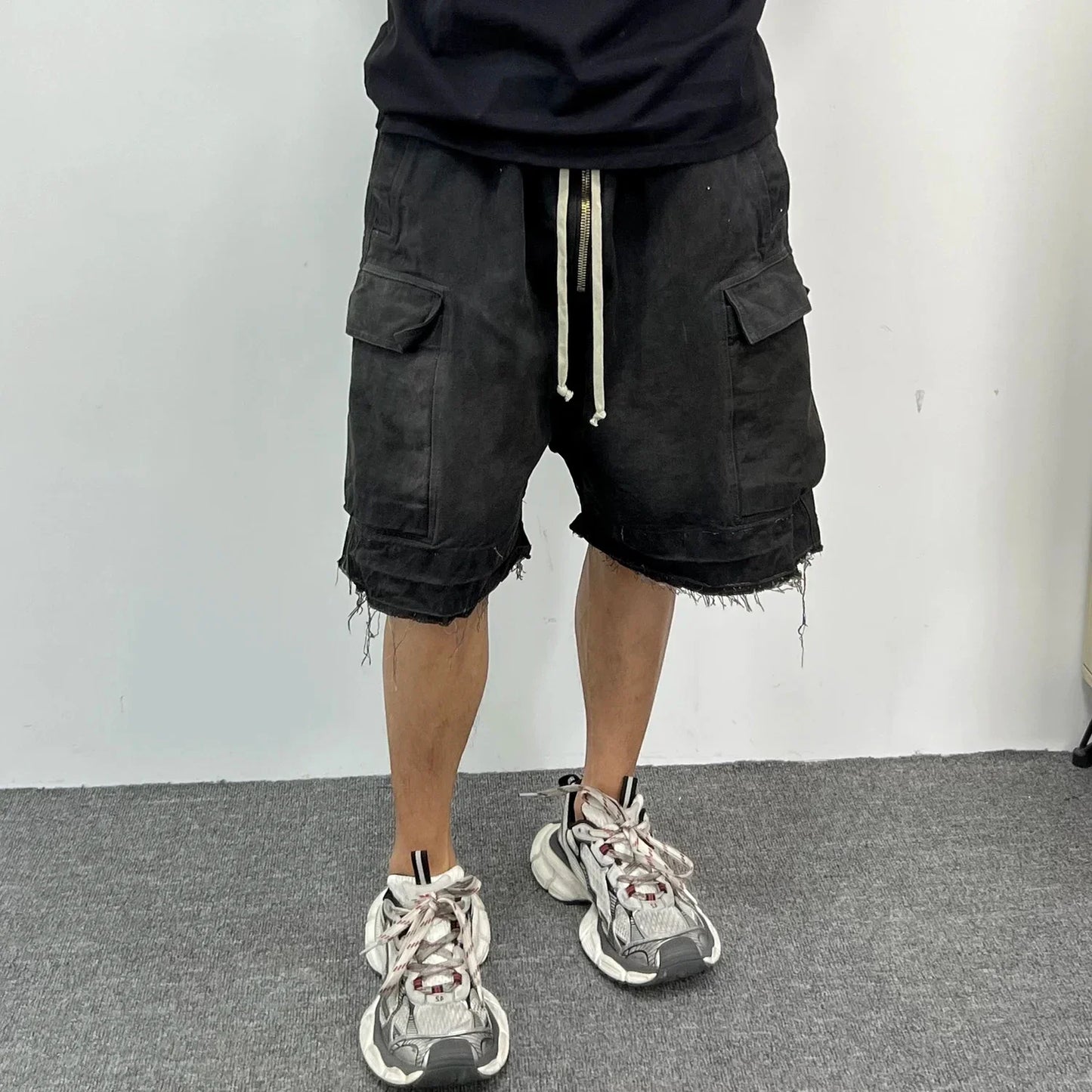 maoxiangshop Style Ribbons Streetwear Multi-pockets Cargo Short for Men Elastic Waist Wide Leg Baggy Jeans Knee Length Pants Loose Overall