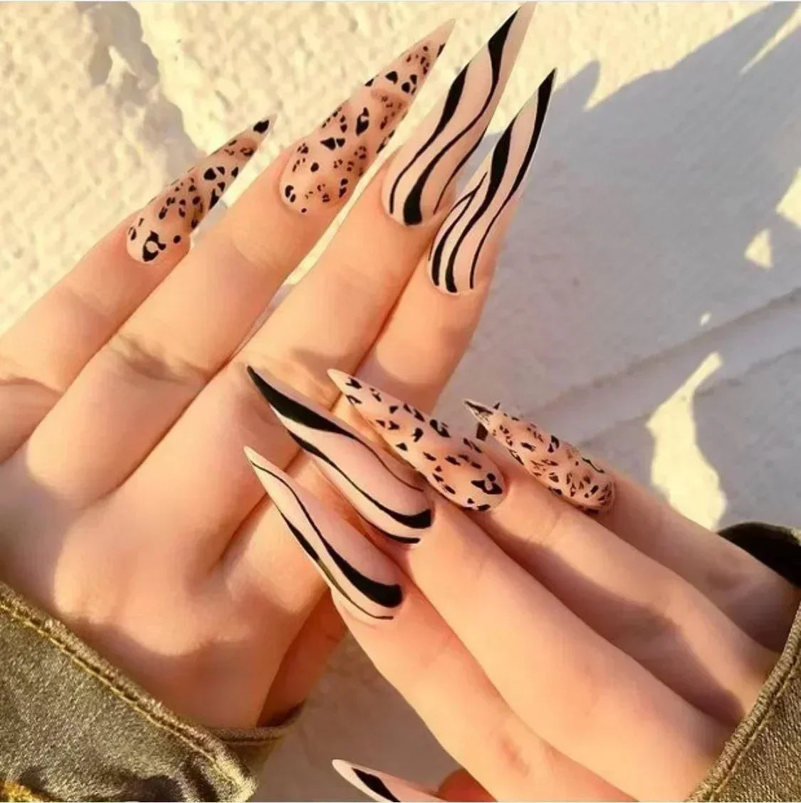 maoxiangshop 24Pcs False Nails With Glue Almond Pink Butterfly Design Detachable Rhinestones Acrylic Fake Nails long stiletto Press On Nails