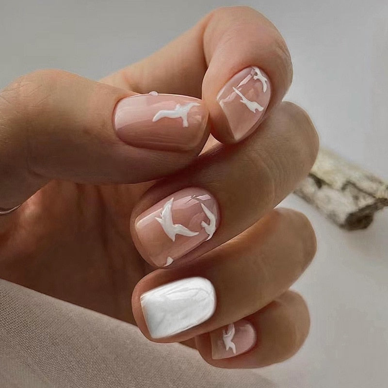 24pcs Short French Fake Nails Gold Glitter Edge Fake Nails Love Heart Coffin Square Ballet Full Cover Wearable Press on Nail Tip