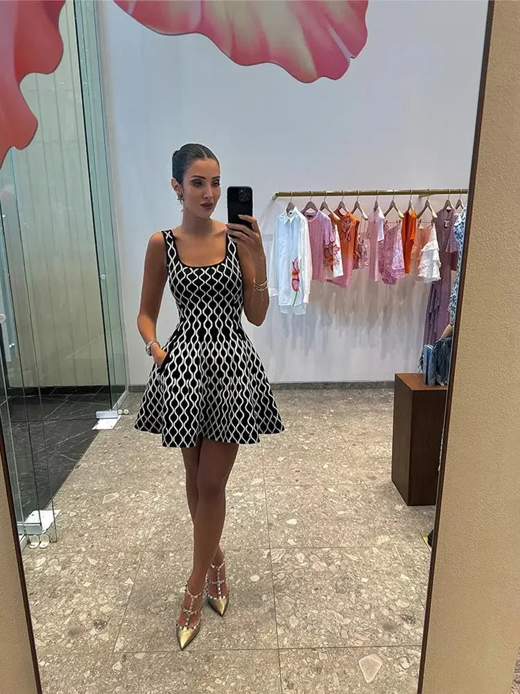 Women Fashion Plaid Side Pocket Knitted Mini Dress Elegant Backless Sleeveless Pleated A-line Dresses New Party Sexy Robes