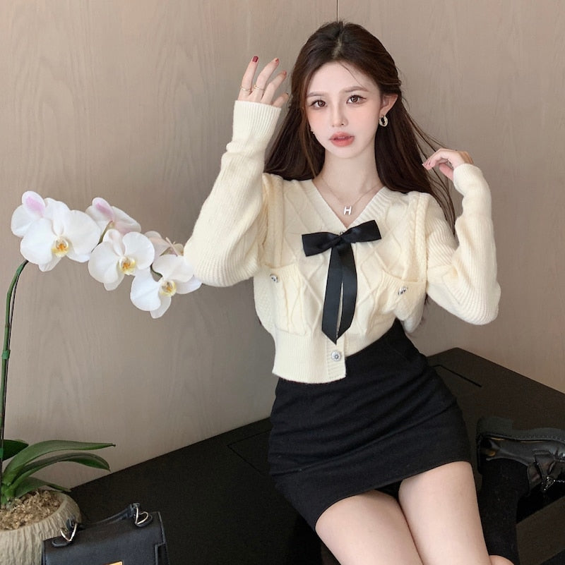 Knit Sweater Women's Cardigan Autumn Winter Vintage Long-Sleeved White Outer Wear Korean Style V-Neck Y2K Top Kawaii Sweater