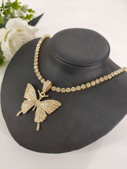 2025 Popular,  ins Popular trade 2020 New big butterfly pendant single row diamond rhinestone bright diamond necklace neck chain fb1035