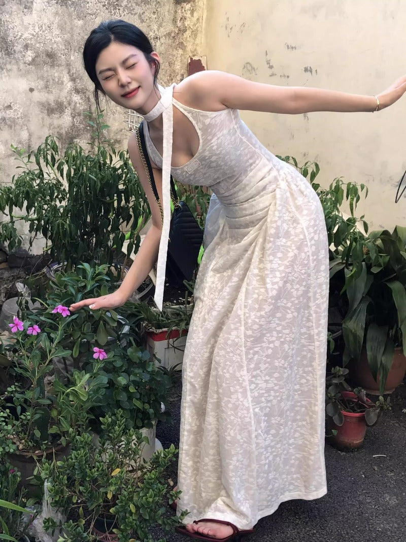 Slightly transparent jacquard dress for women, n Spice Girl sleeveless high-end vacation style hanging neck floral stacking long dress