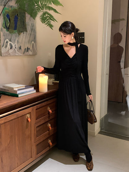 2025 popular autumn and winter high waist temperament V-neck neck dress temperament thin base long skirt 88141