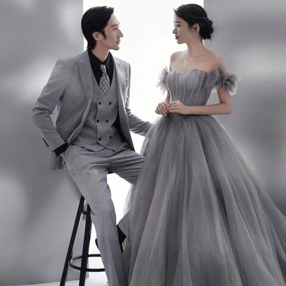2025Studio theme wedding dress  studio photography gray Mori couple sexy tube top trailing light wedding dress