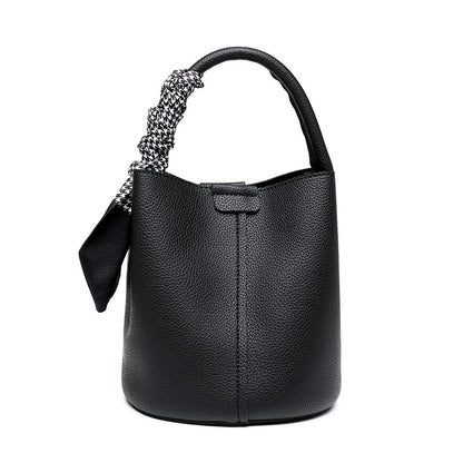 2025 Portable bucket bag, fashionable and simple commuter mother and child bag, winter advanced sense versatile soft leather messenger bag can be one shoulder