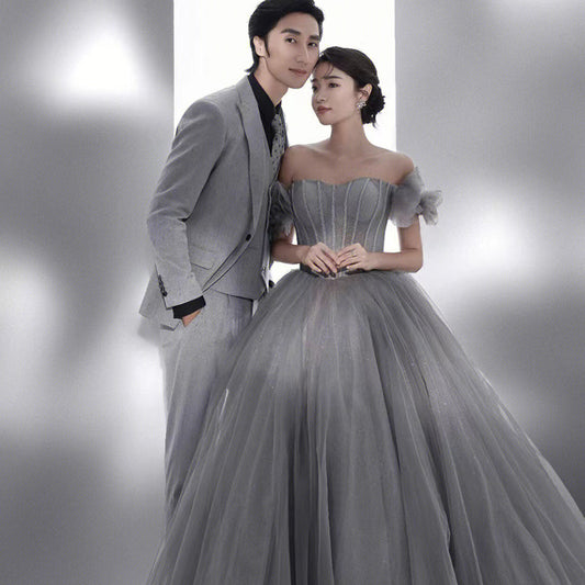 2025Studio theme wedding dress  studio photography gray Mori couple sexy tube top trailing light wedding dress