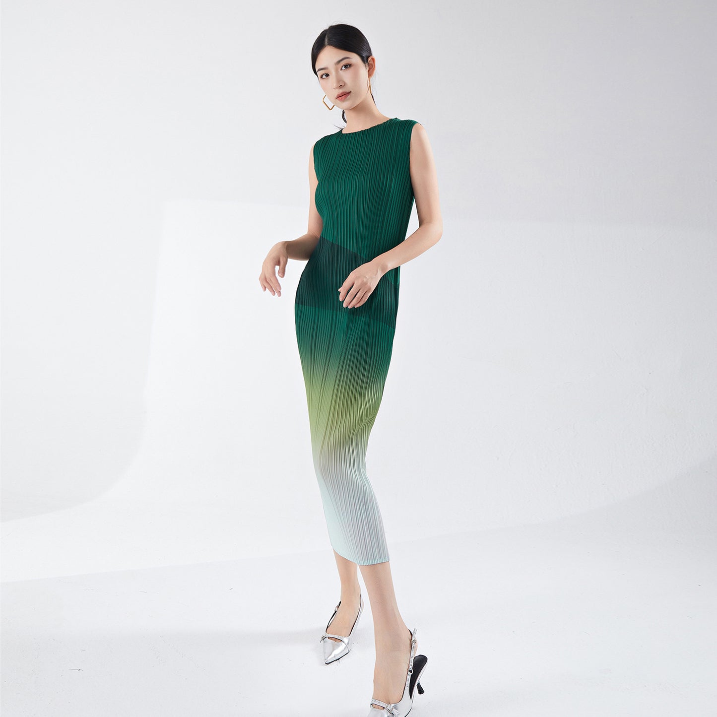 gradual change dress simple high sense summer new temperament sleeveless medium and long one-step versatile straight skirt