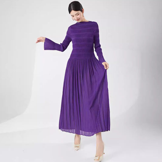 Unique and chic high-end dress women's new bottoming pleated skirt long skirt autumn women's high-end feeling