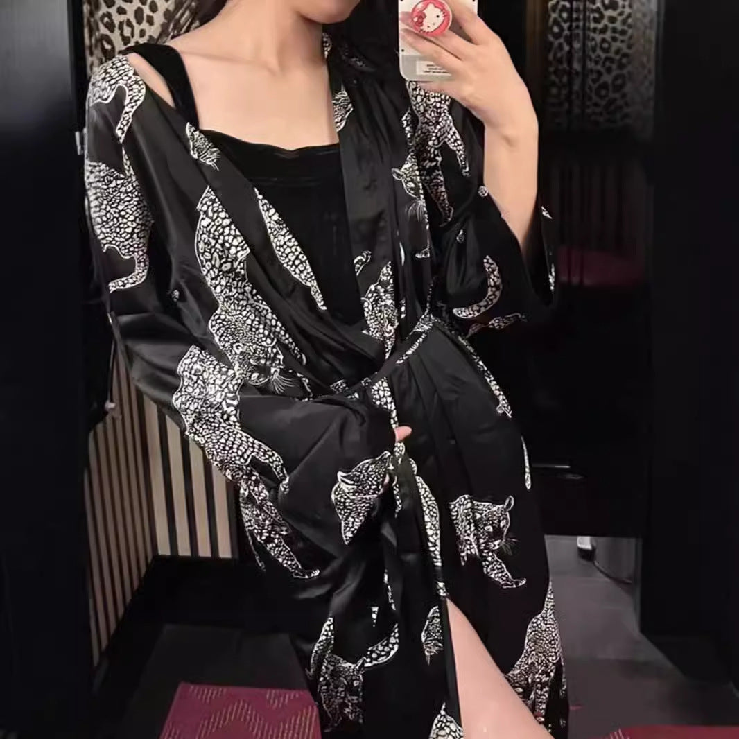 2025 Sexy leopard silk pajamas women's popular new summer ice silk light luxury high-end nightgown bathrobe morning gown