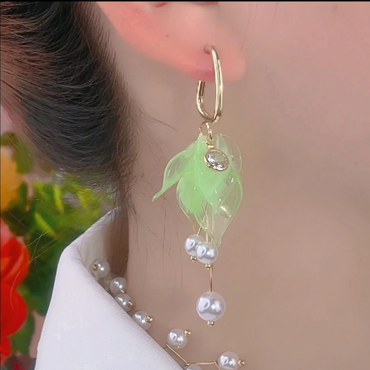 Super fairy green petal pearl fringed earrings women's light luxury high sense versatile long earrings temperament silver needle earrings