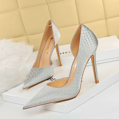 3165-A1 2025 fashion and sexy thin thin heel high heel light mouth pointed head side hollow side serpentine satin shoes