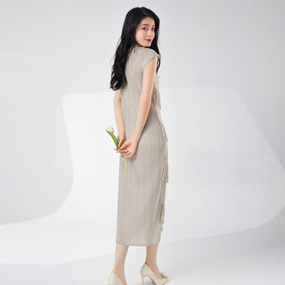 Hot-selling summer women's pleated dress, high-end sense fringed short-sleeved temperament, elegant straight medium and long skirt, Popular style